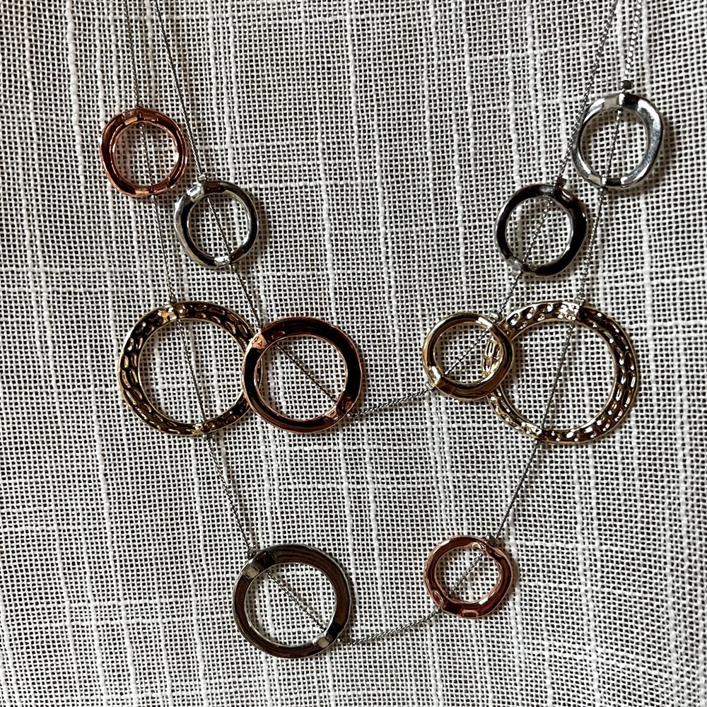 Layered Multi-toned Circle Necklace